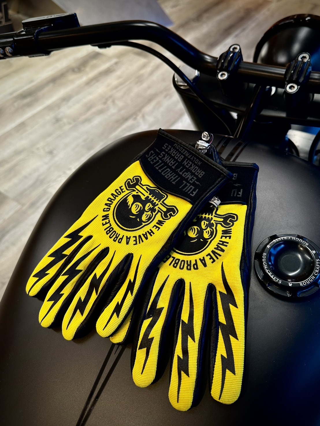 HOLYFREEDOM – TOOLS GLOVES / YEL