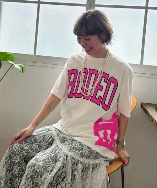 RODEO CROWNS Neon logo T-shirt