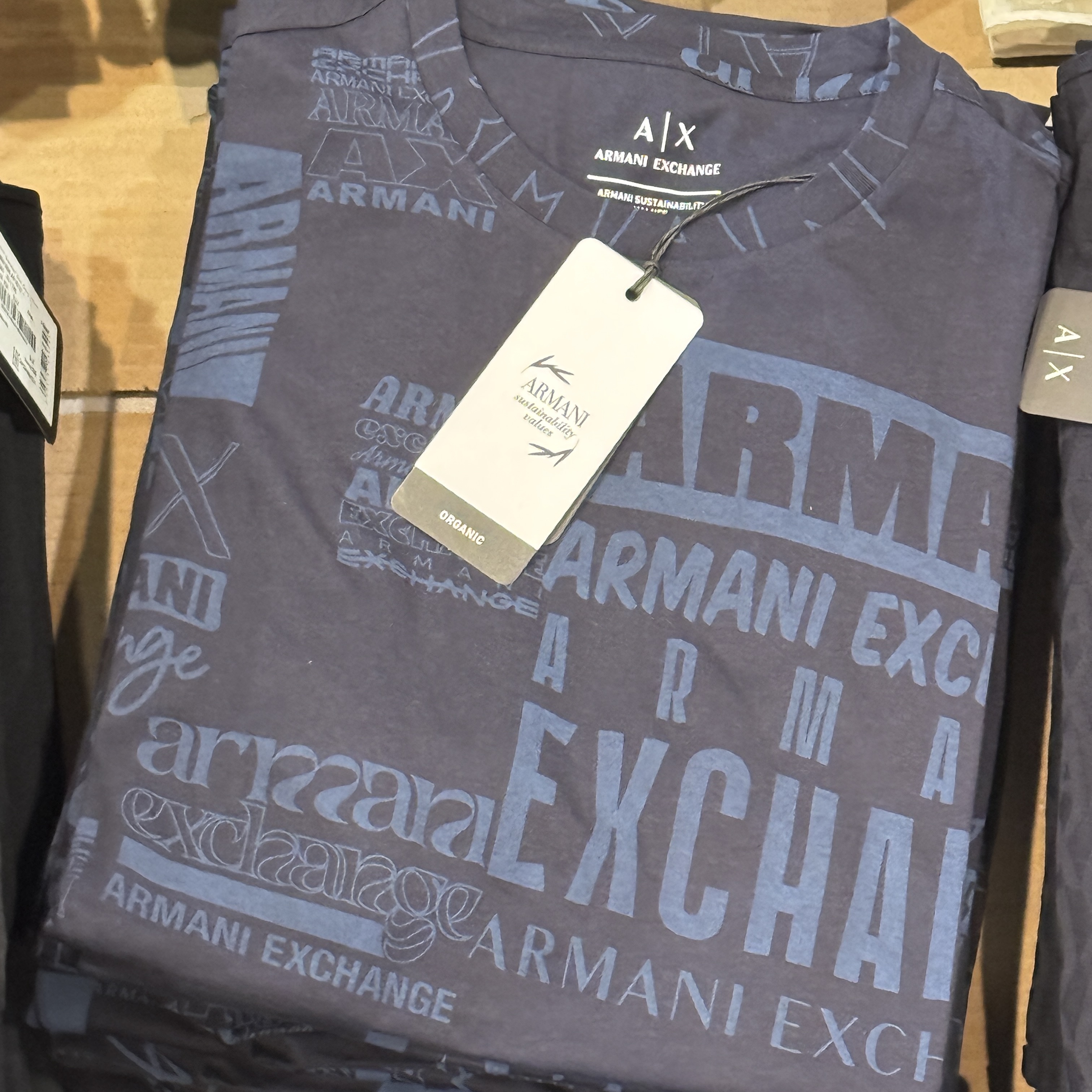Armani Exchange AX 滿版Logo 短袖上衣 短T