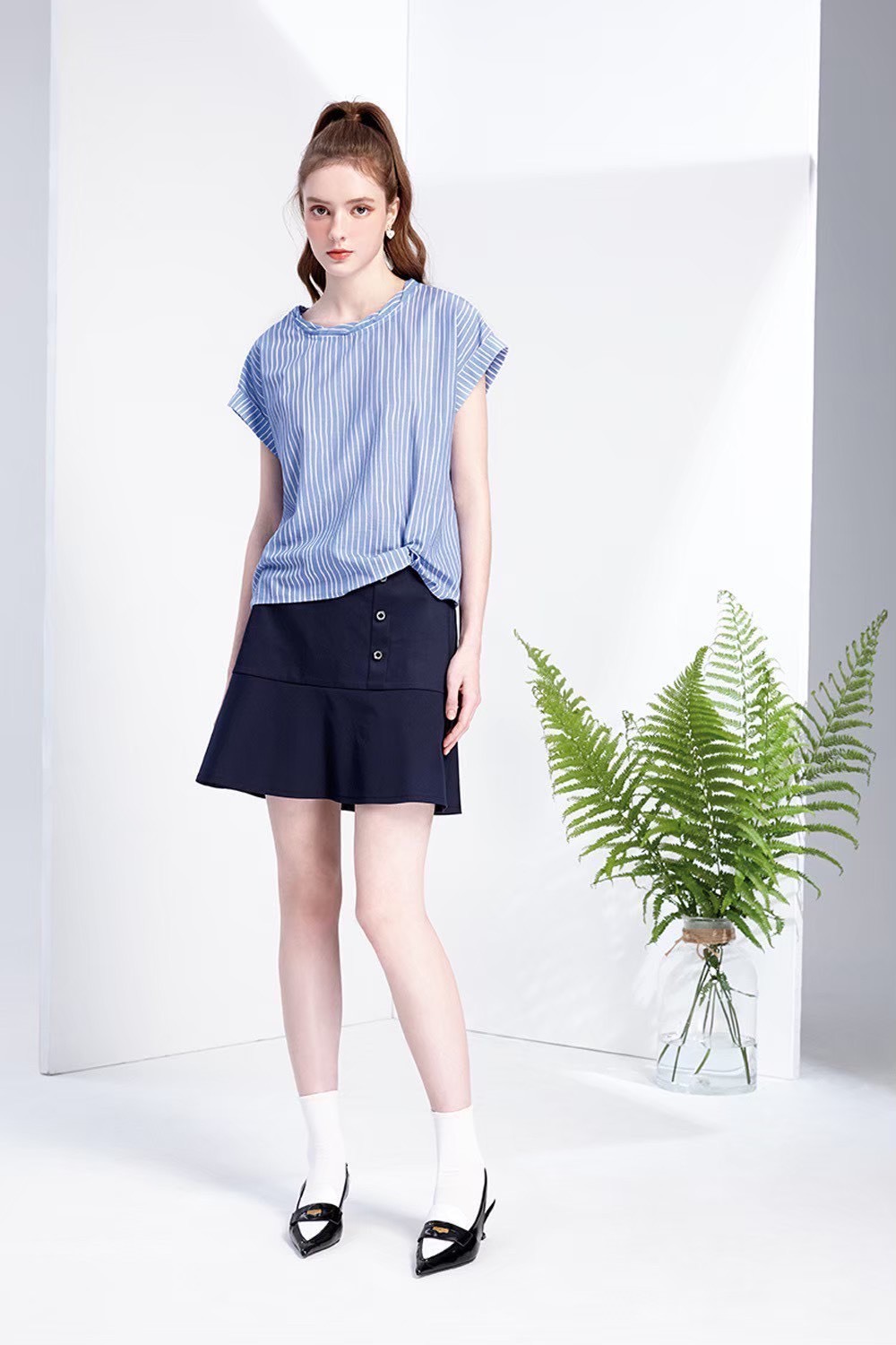 夏日海洋學院風釦子造型褲裡設計修身短裙W6571