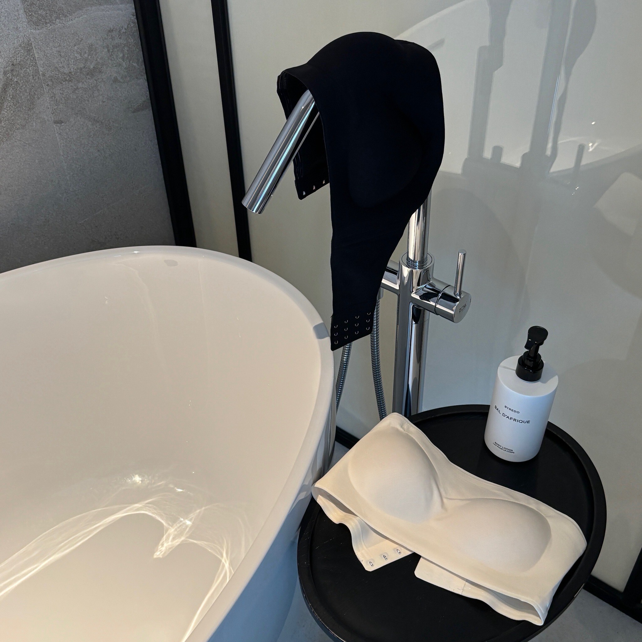 穩了不滑落無肩帶平口內衣