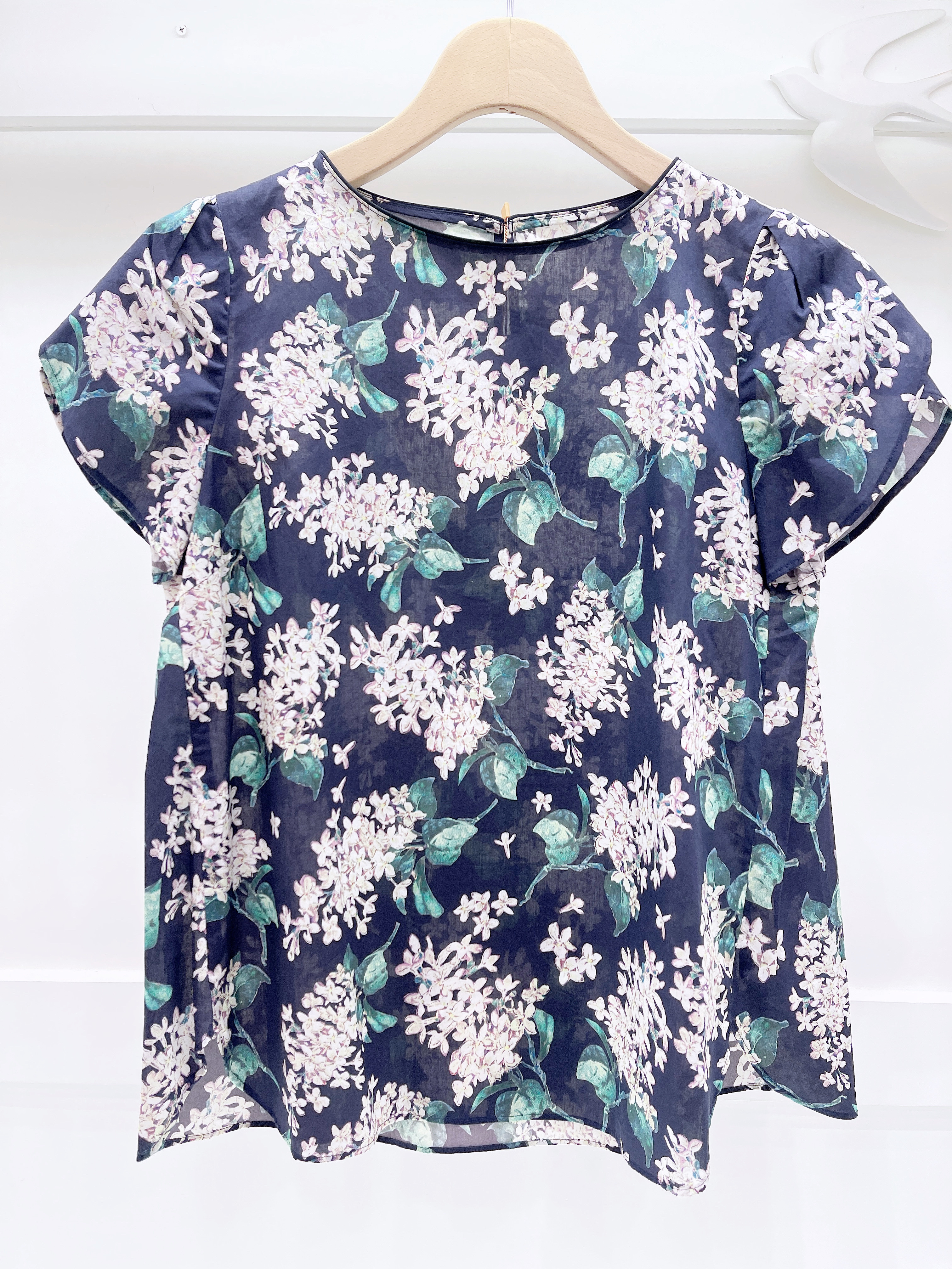 花苞袖花布上衣