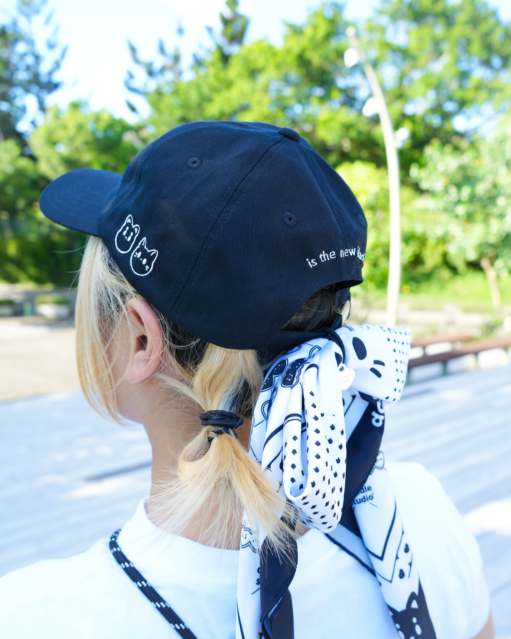 doudle is the new black 70cm絲巾