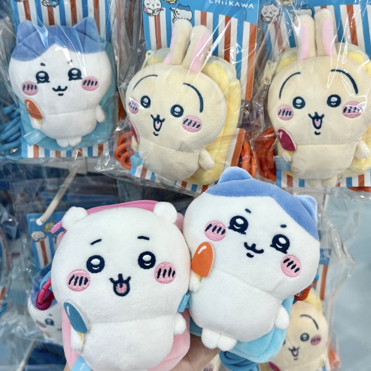 iSNEAKERS｜MINISO x Chiikawa 吉伊卡哇 手機背帶 手機背夾 3款