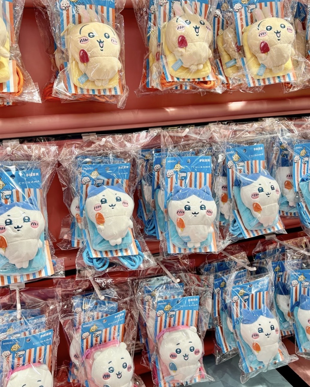 iSNEAKERS｜MINISO x Chiikawa 吉伊卡哇 手機背帶 手機背夾 3款