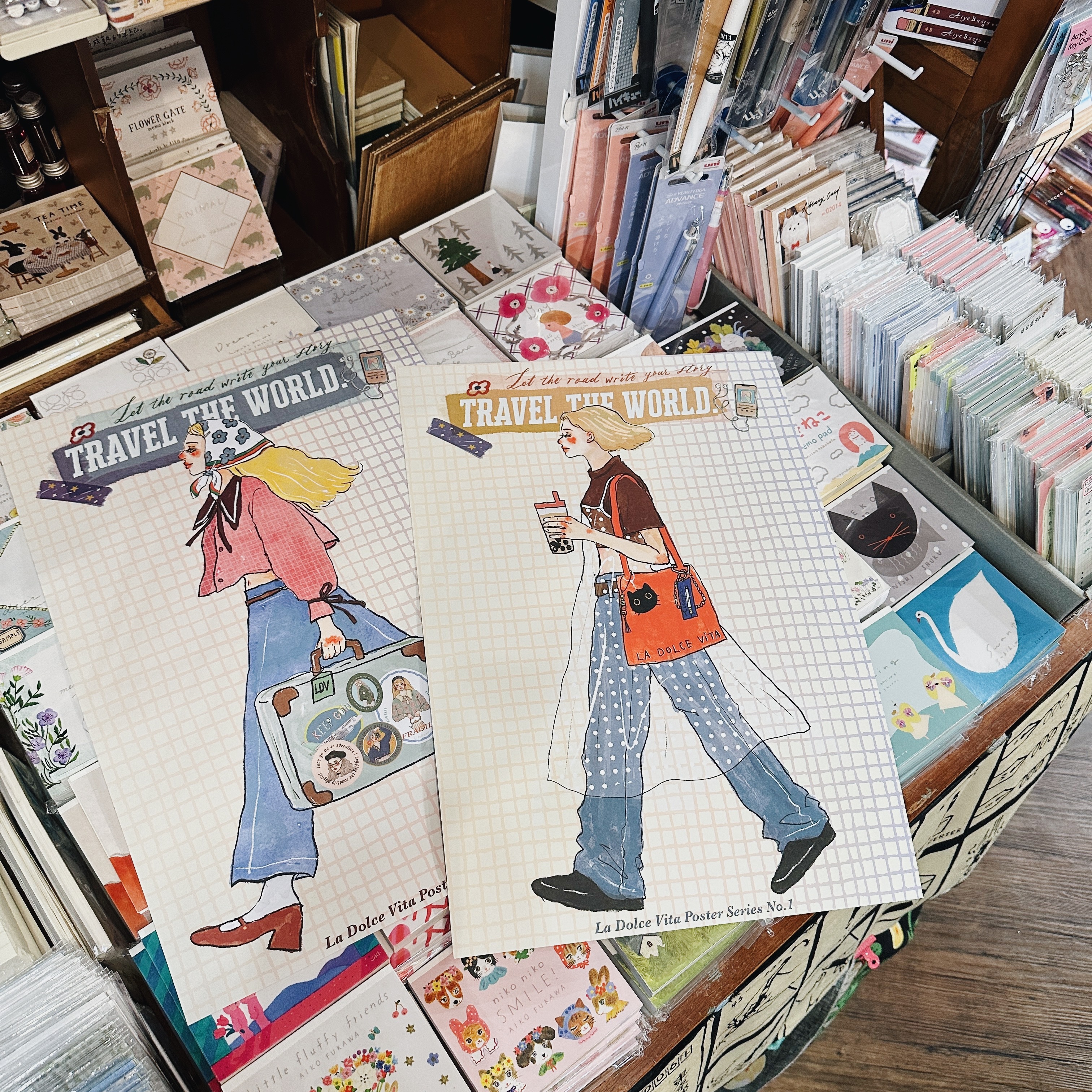 「我們快樂地向前走」 A3 雙面海報 畫報｜甜蜜生活