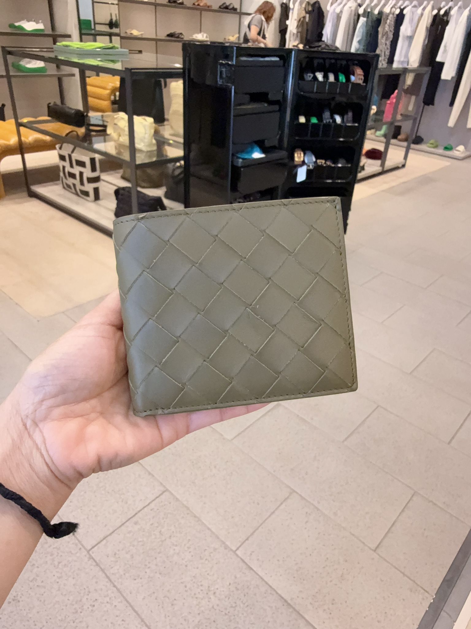 Bottega Veneta BV Cassette Logo Bi-fold Wallet Mud 749413