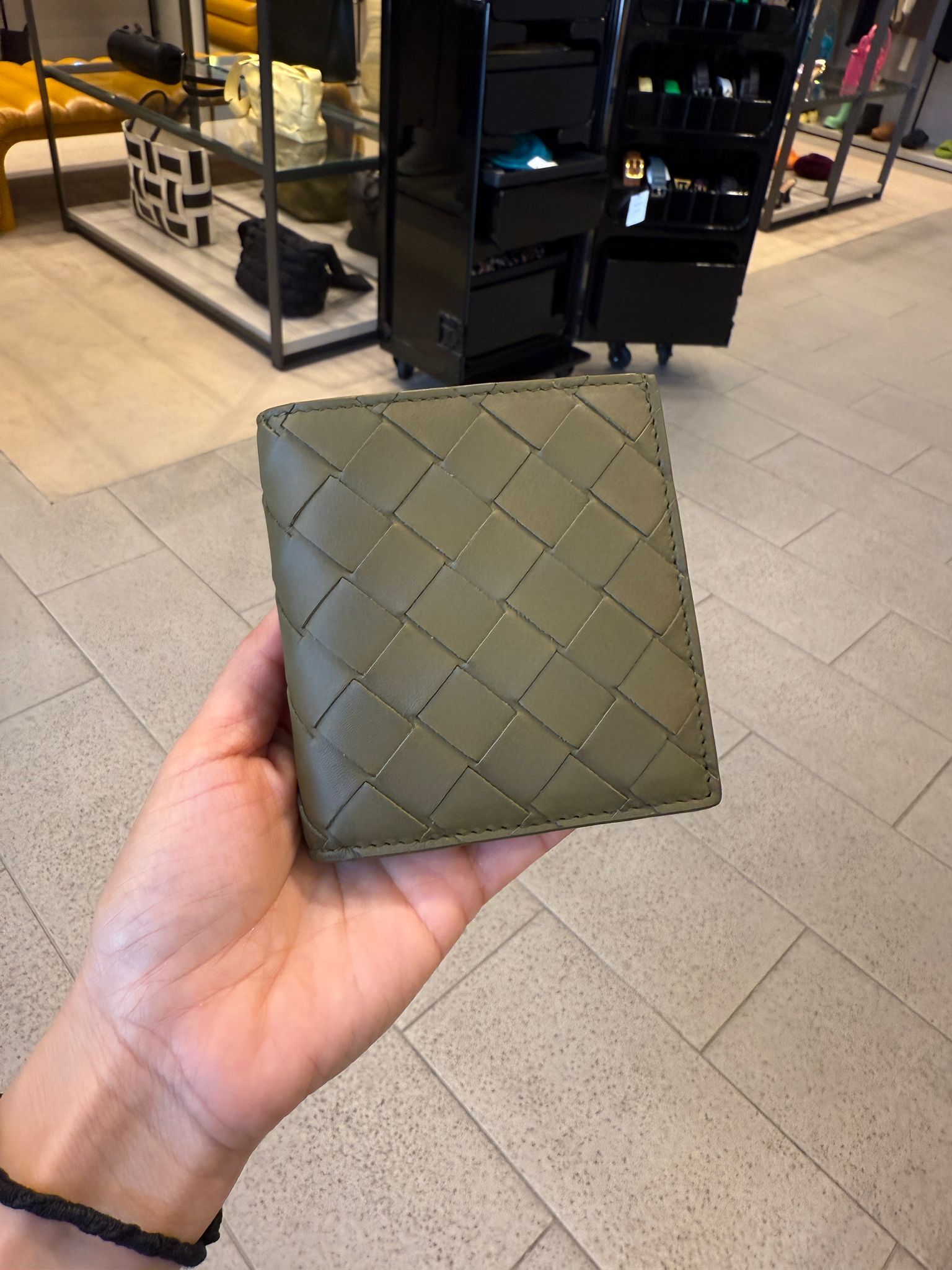 Bottega Veneta BV Intrecciato Slim Bi-Fold Wallet Mud 749400