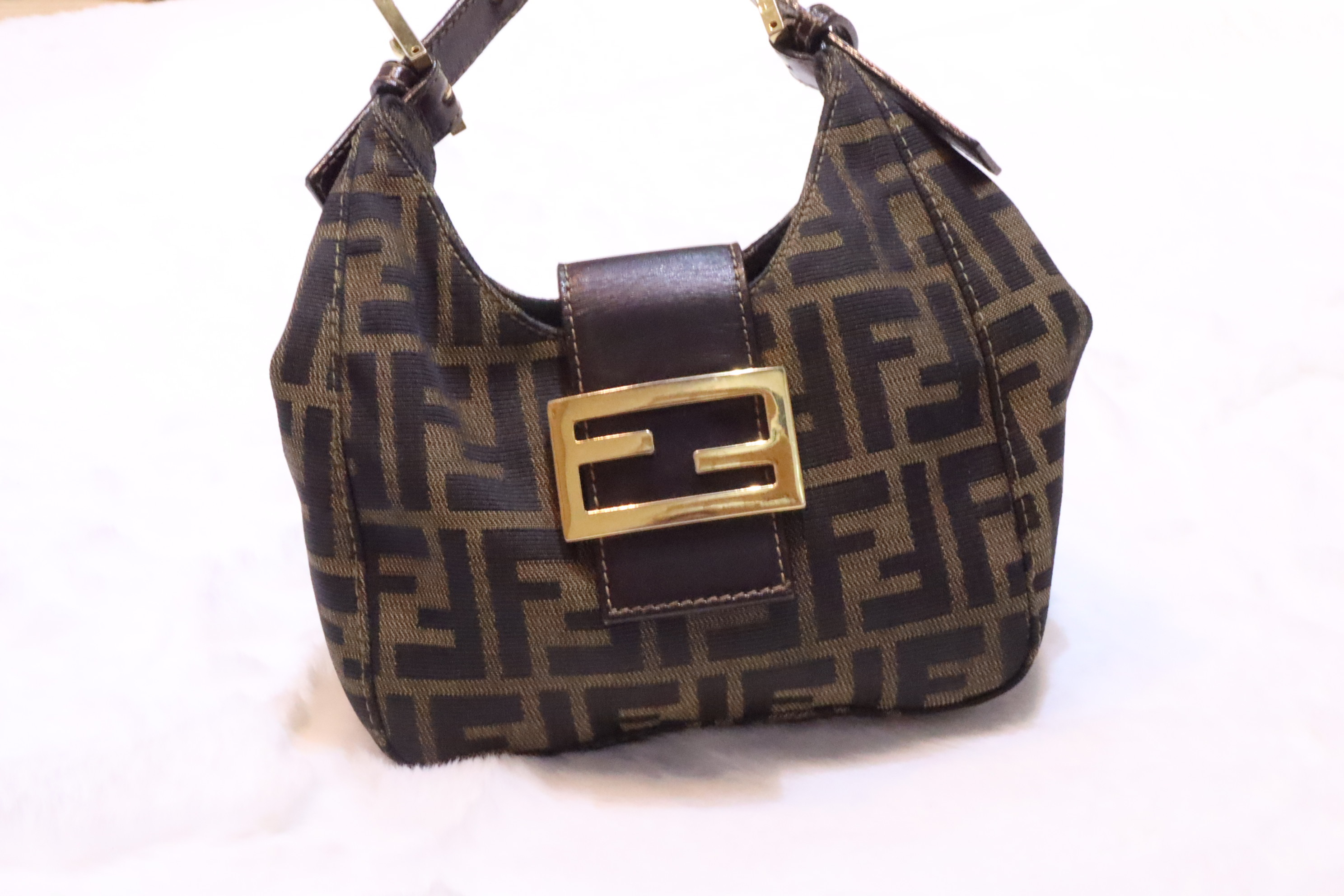 Fendi mini bag🤎