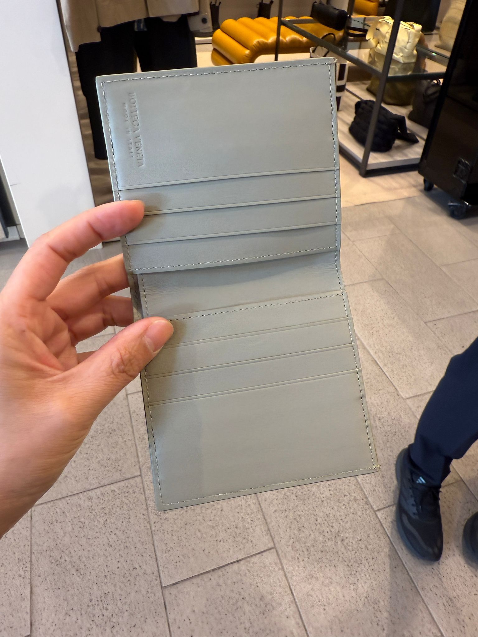 Bottega Veneta BV Intrecciato Slim Bi-Fold Wallet Beige 592623