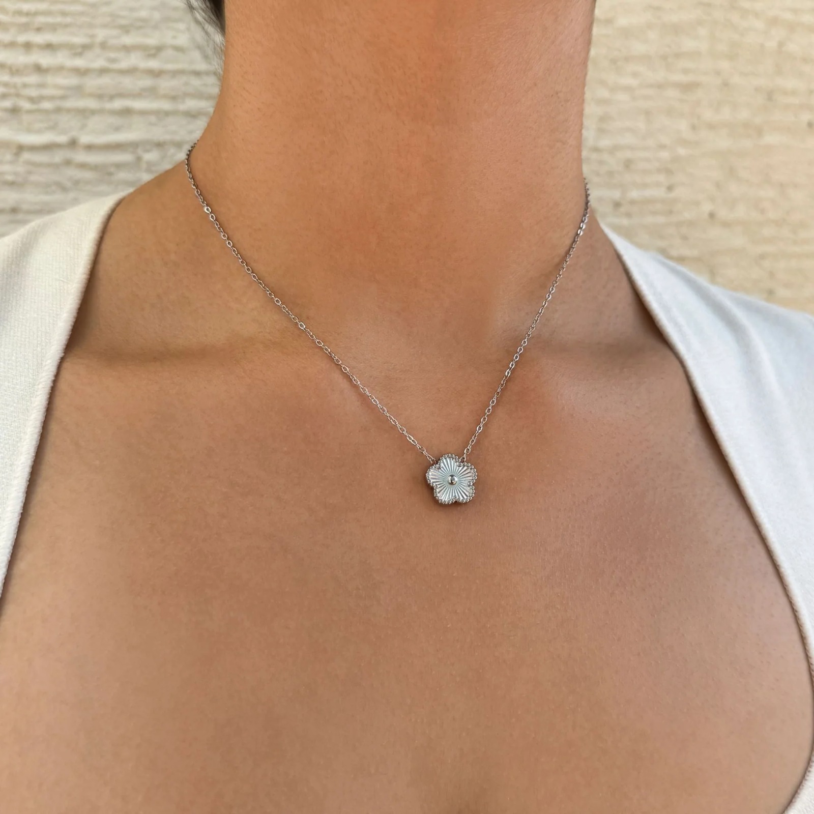 【預購】Adornia tarnish resistant silver 5-leaf clover pendant G081587 頸鏈