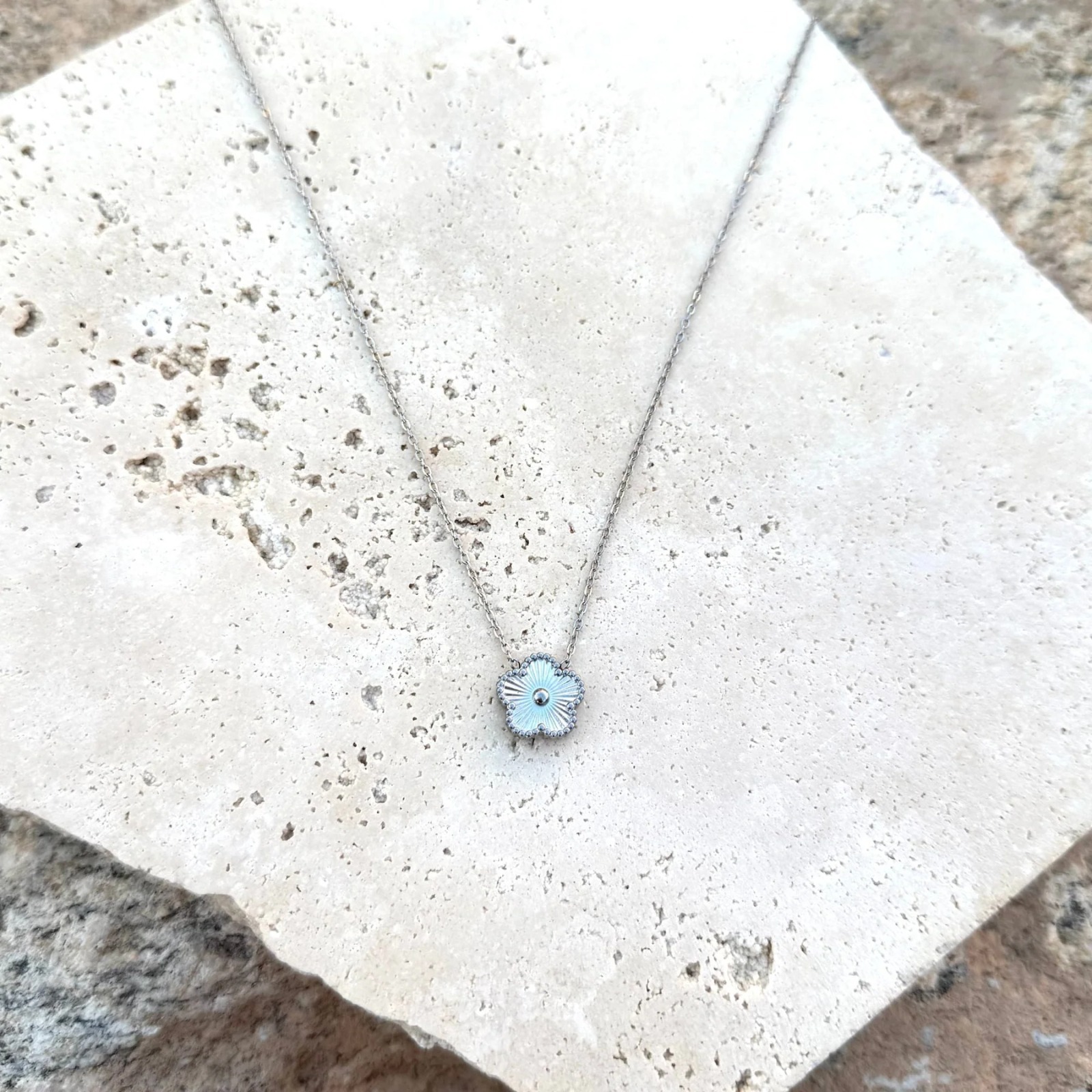 【預購】Adornia tarnish resistant silver 5-leaf clover pendant G081587 頸鏈