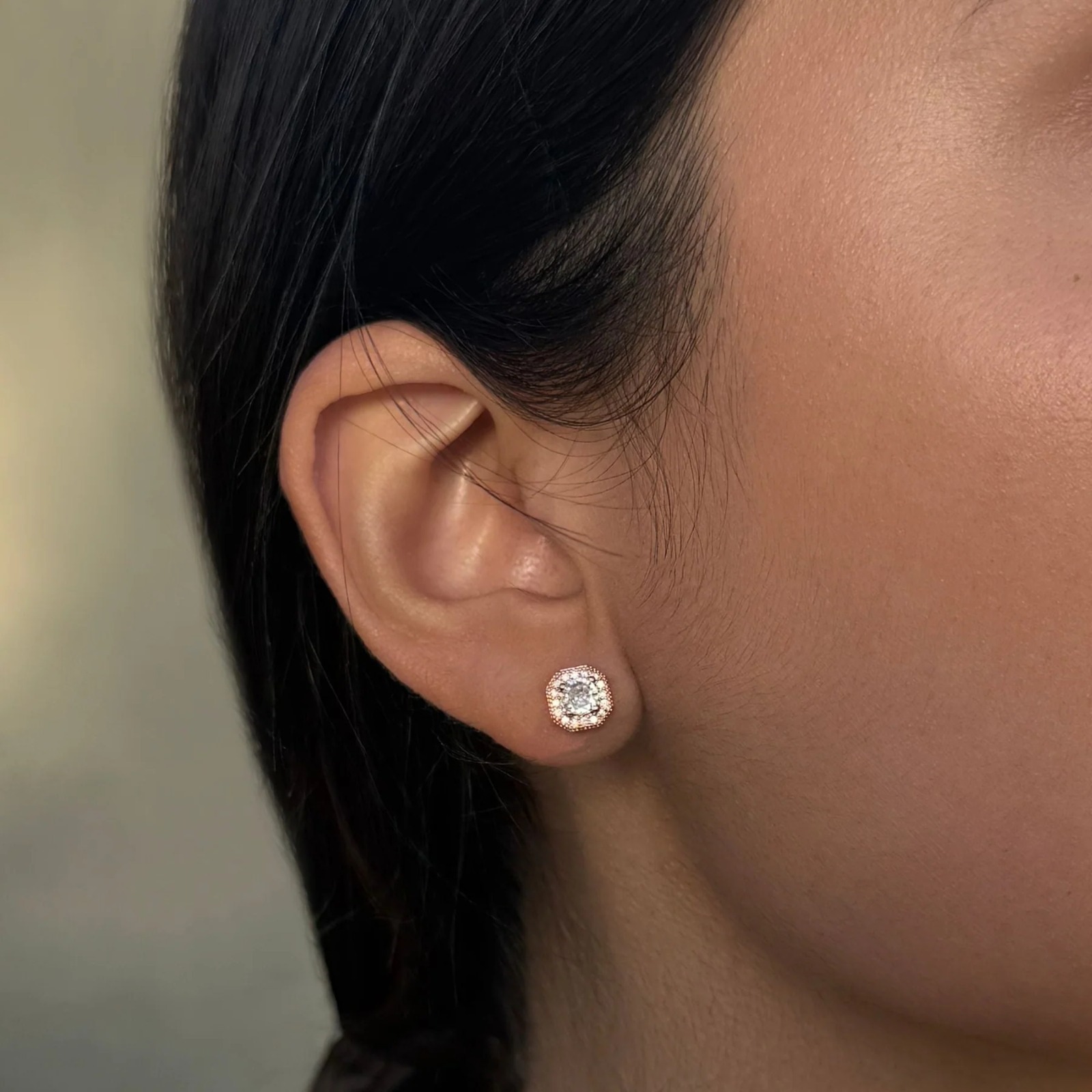 【預購】Adornia 14k rose gold cz halo square cushion G081591 耳釘