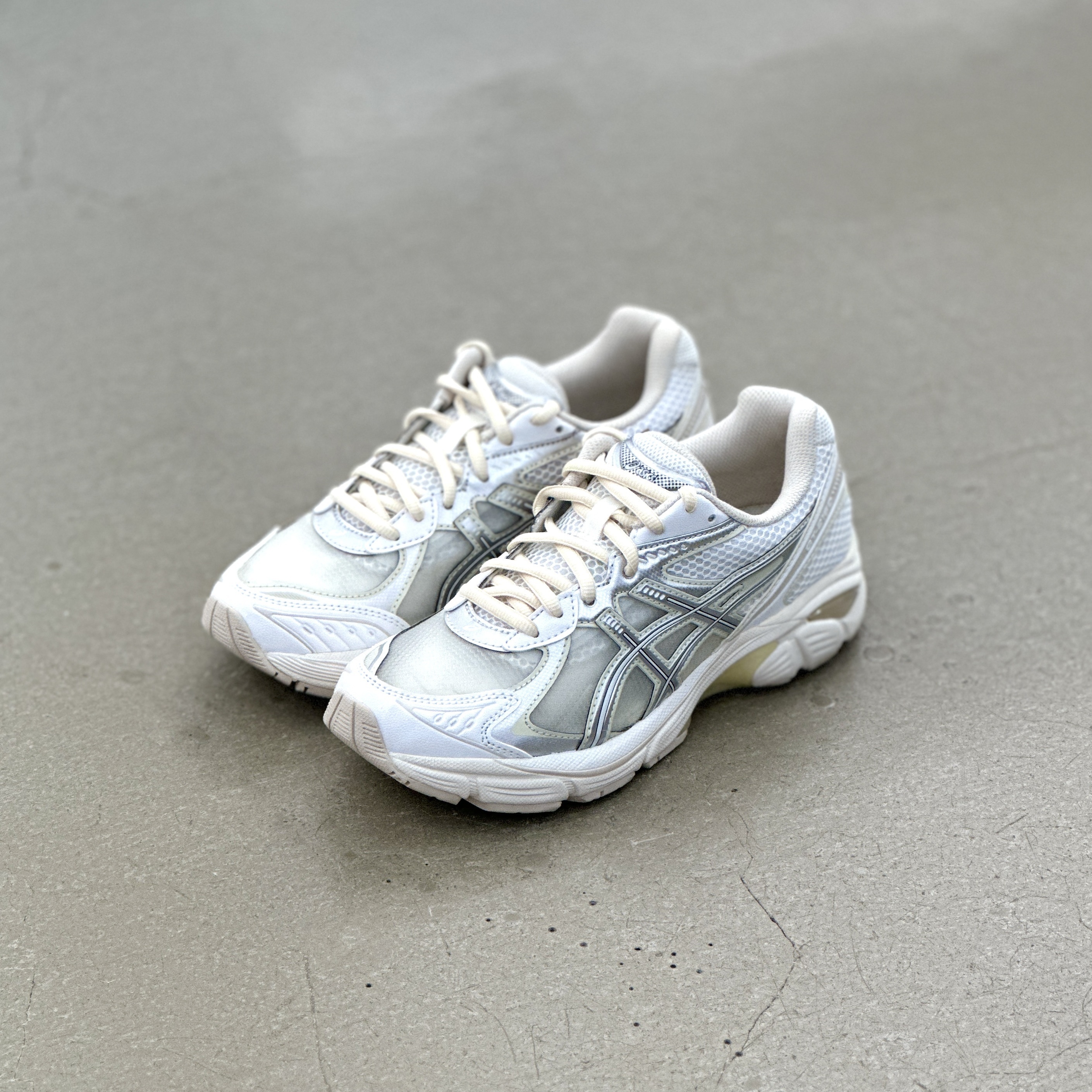 Asics ABOVE THE CLOUDS X GT-2160|1203A655-100