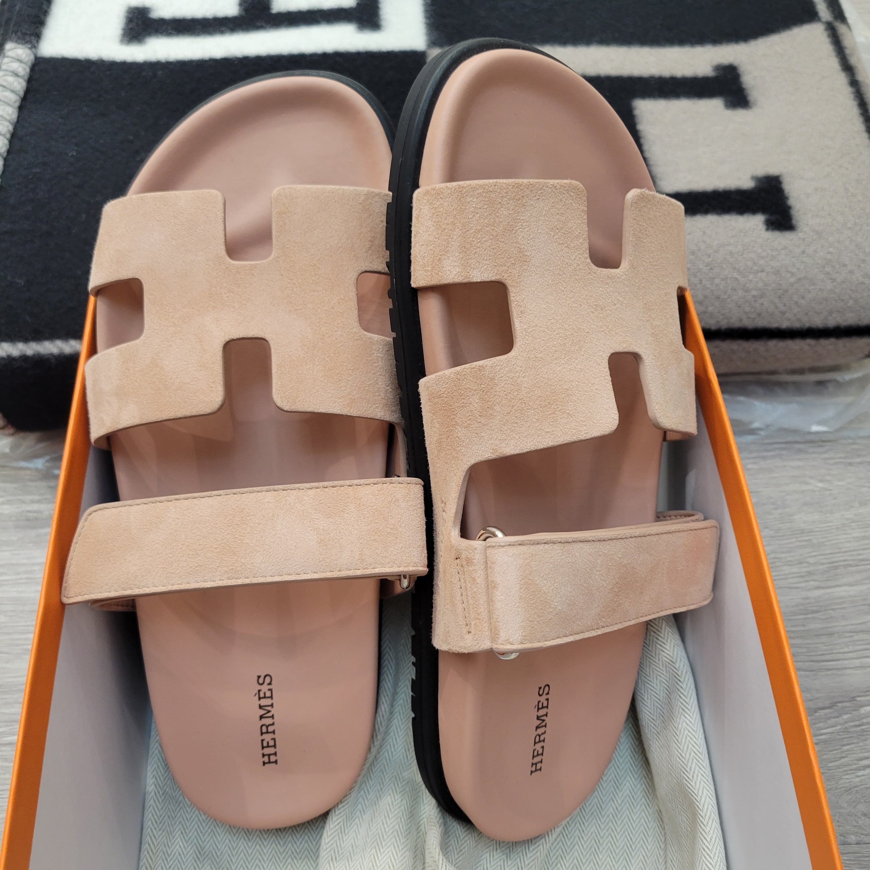 HERMES CHYPRE SANDALS NUDE 裸粉色猄皮二舅拖鞋
