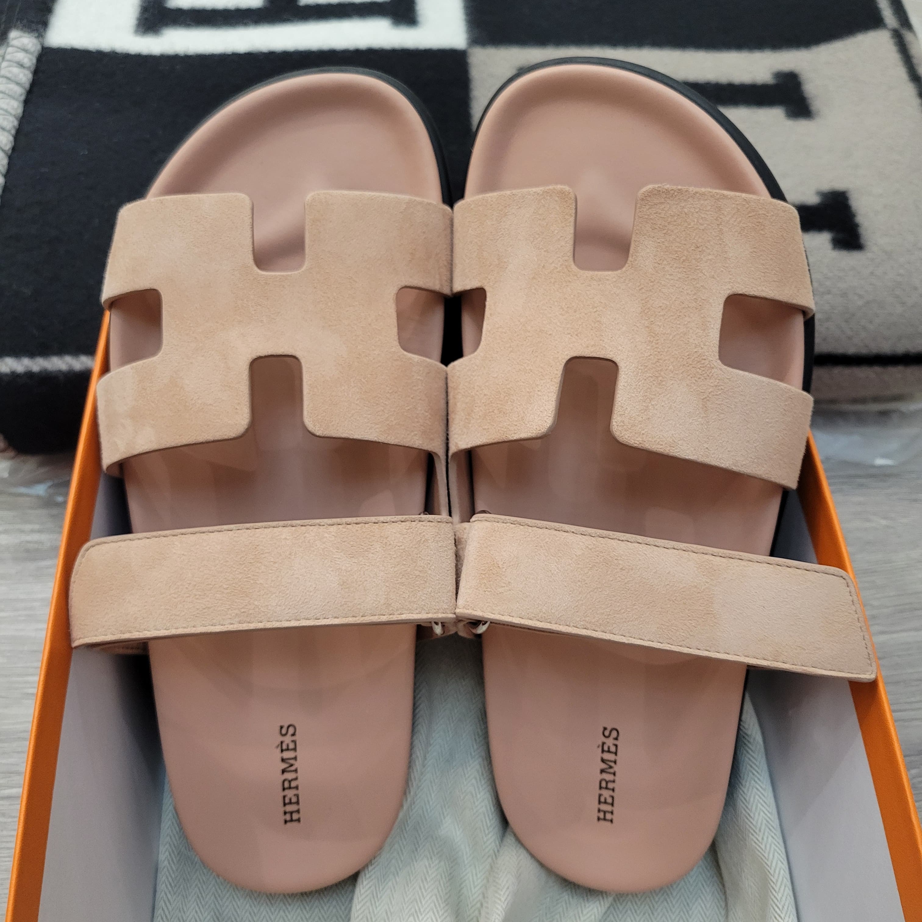 HERMES CHYPRE SANDALS NUDE 裸粉色猄皮二舅拖鞋