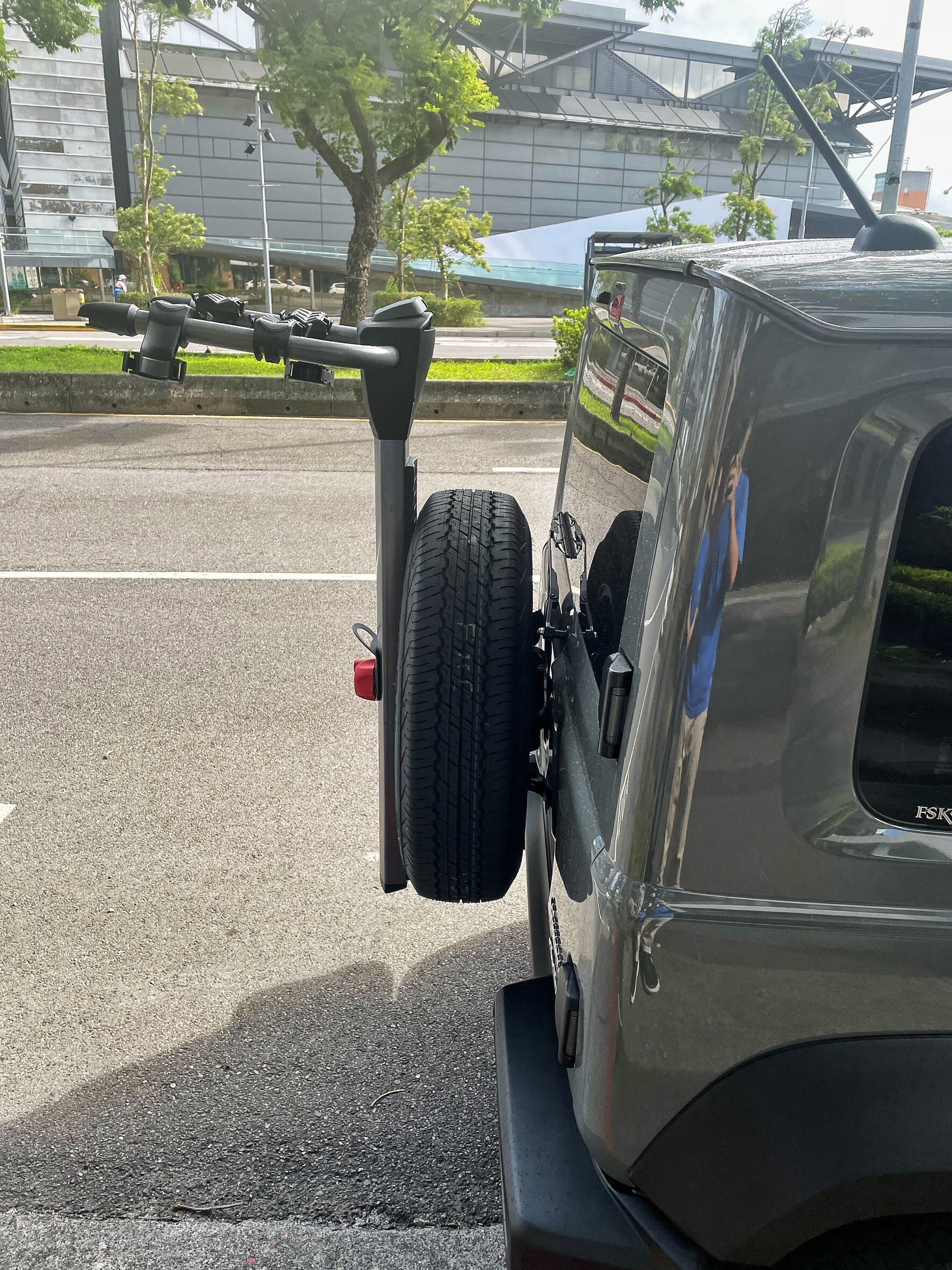 YAKIMA -SpareRide 備胎型 自行車攜車架 Suzuki-jimny  jb74