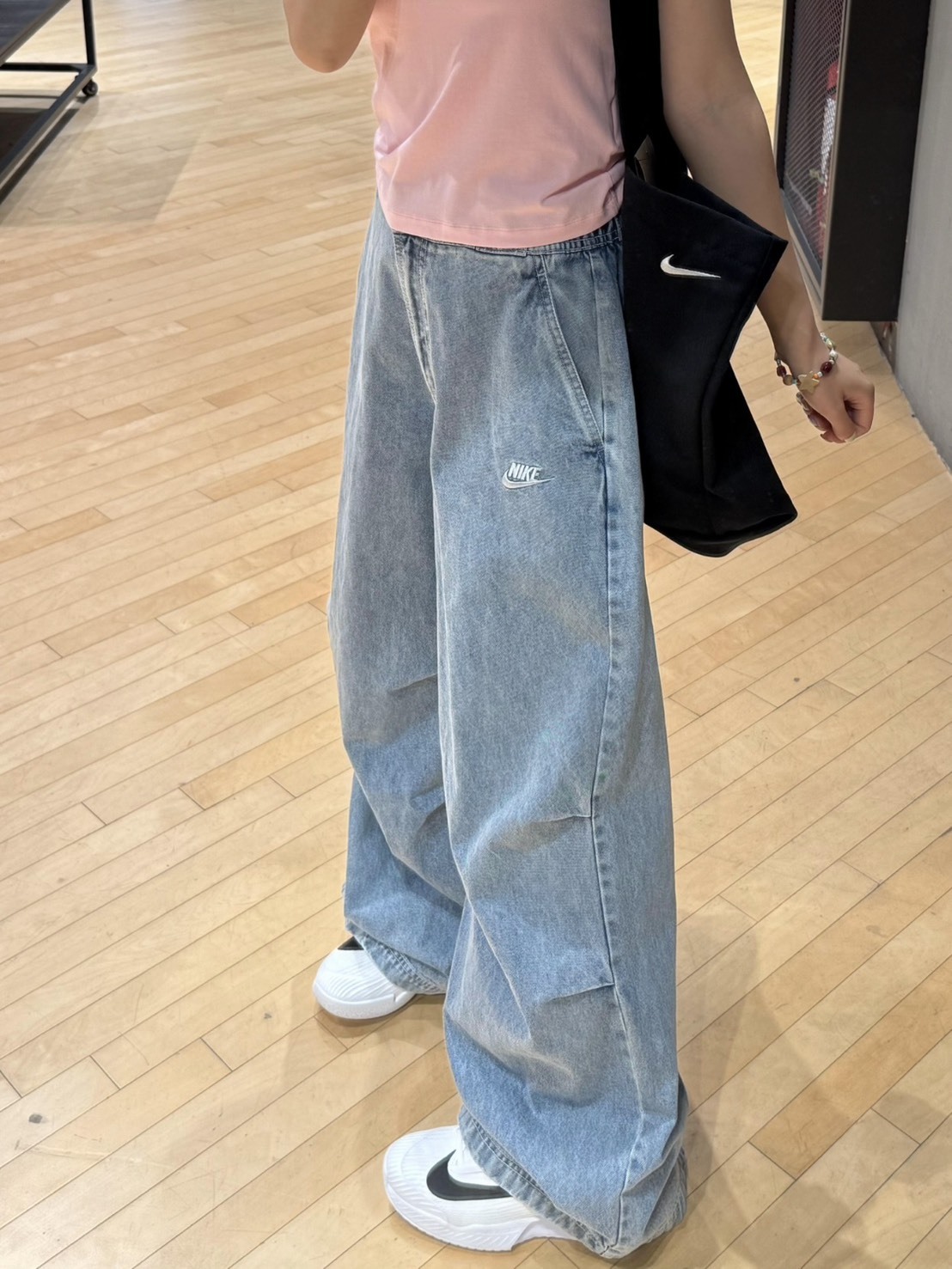 國外限定 NIKE SPORTSWEAR 牛仔寬褲