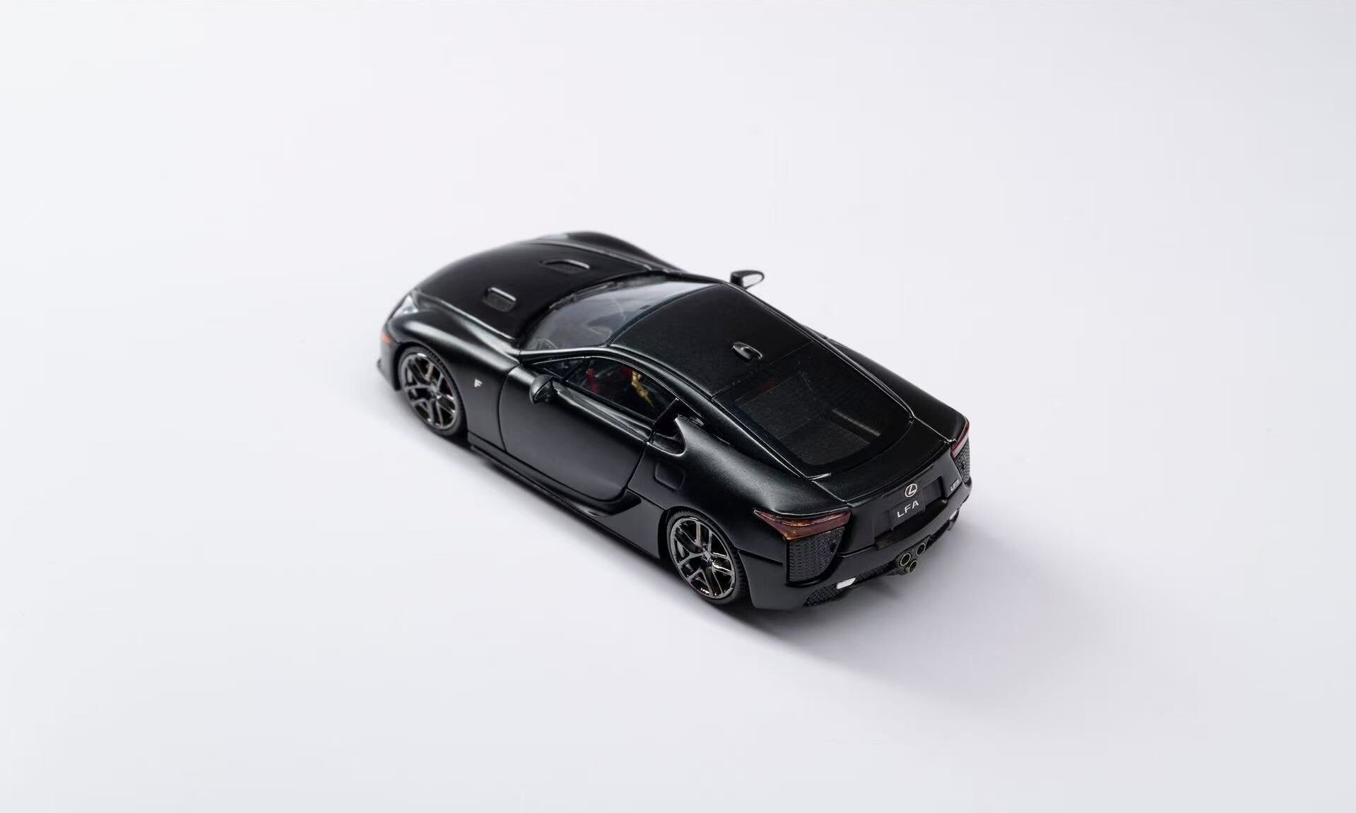 預訂:1/64  Model 1  Lexus LFA Matt Black LHD (C33208 )