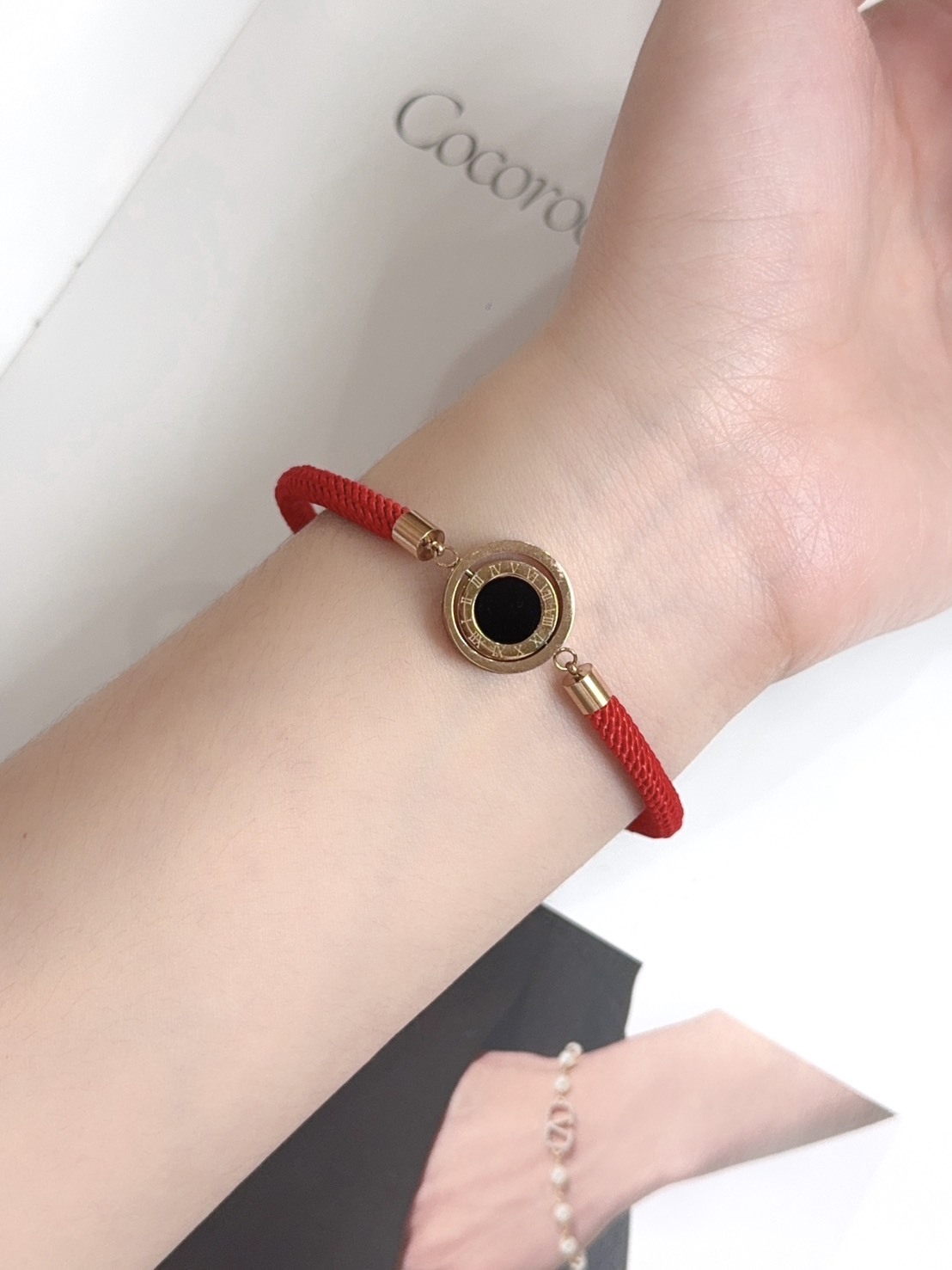 翻轉羅馬盤紅繩手鍊