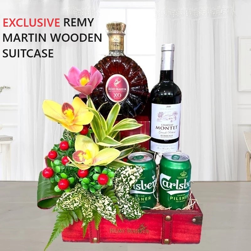 HS65 Remy Martin wooden suitcase