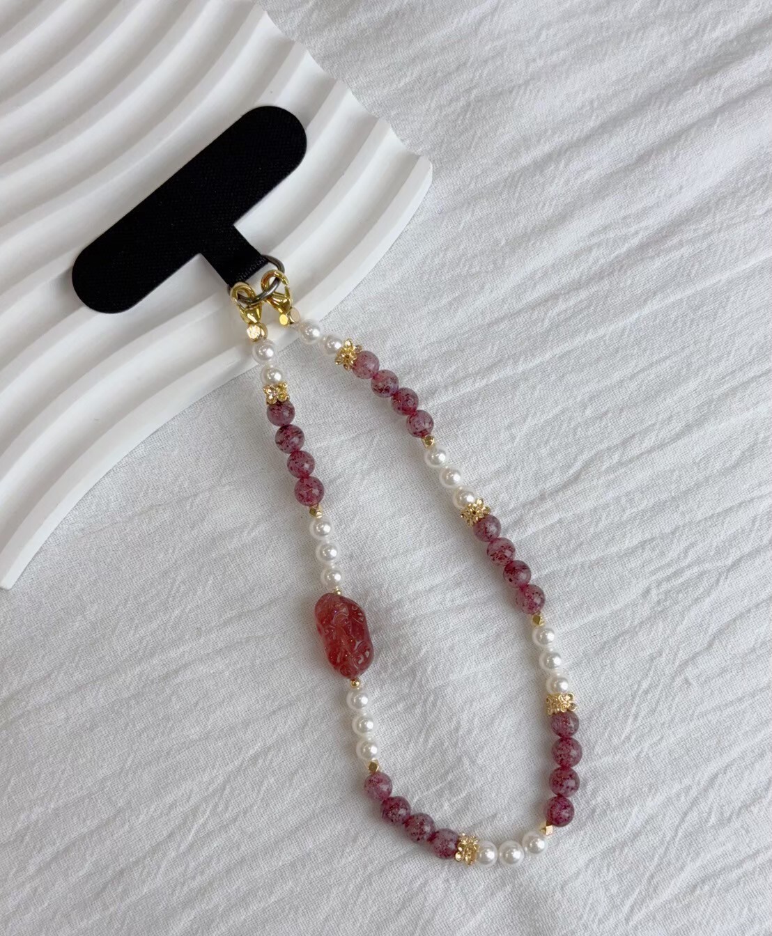 貔貅草莓水晶吊飾