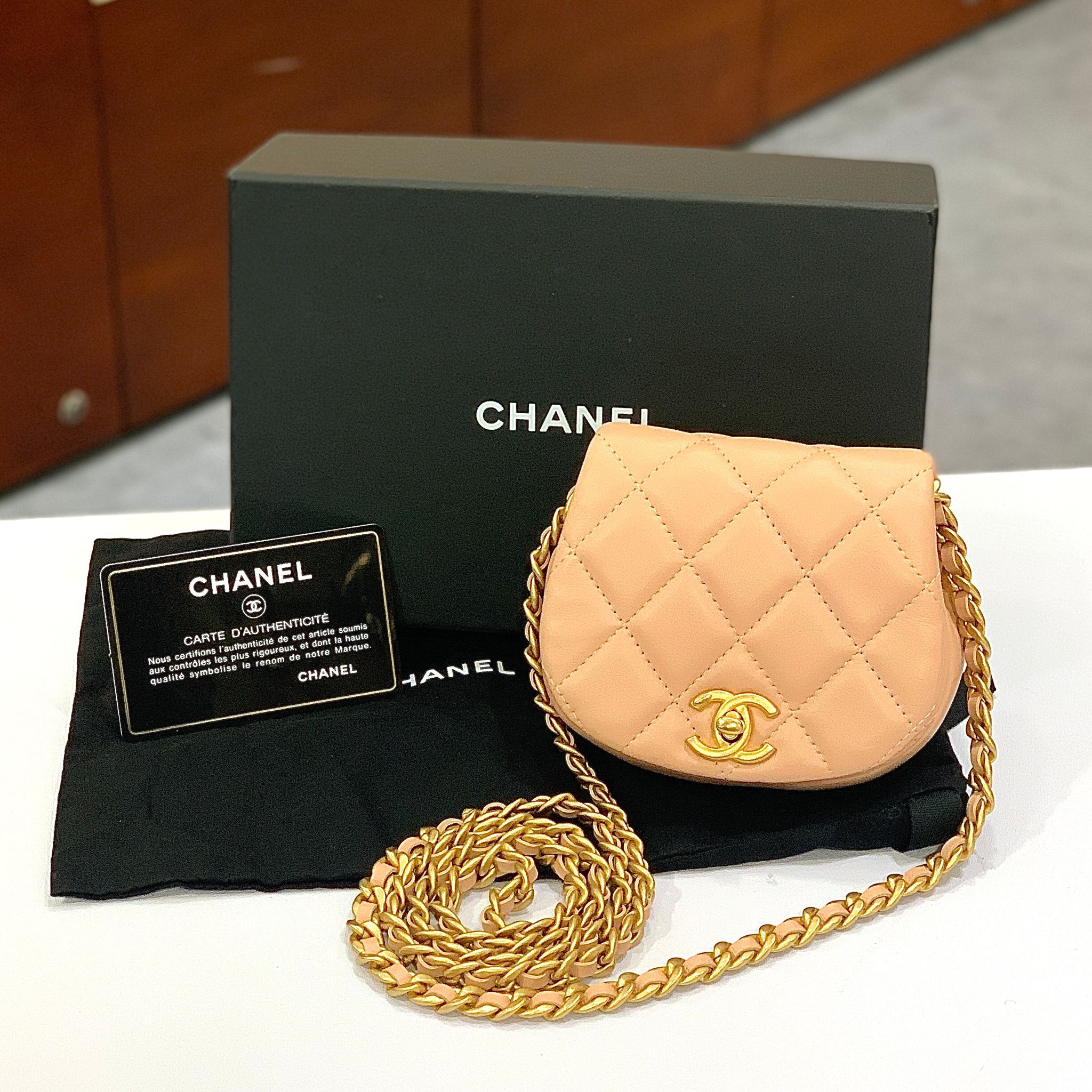 全新CHANEL斜背包 AP2344 蝦肉粉貝殼包金鏈 #BRAND NEW #香榭站正品