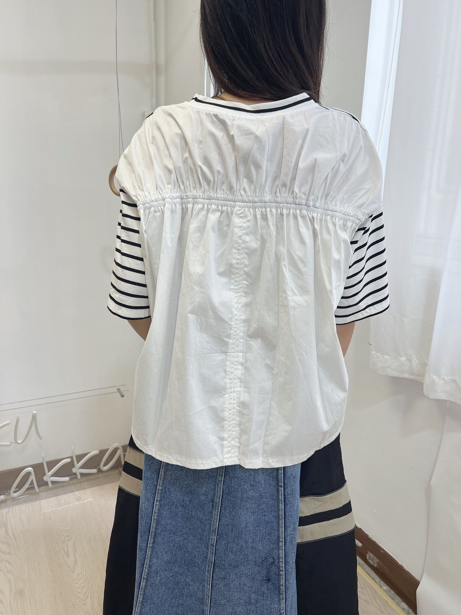 TE 蝴蝶結亮片條紋TOP