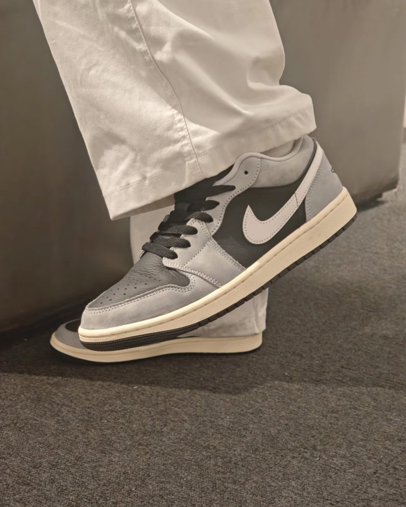 男鞋 NIKE AIR JORDAN 1 LOW SE 煙灰 作舊 影子 皮革 低筒 復古 休閒鞋【HQ2010-012】AJ1