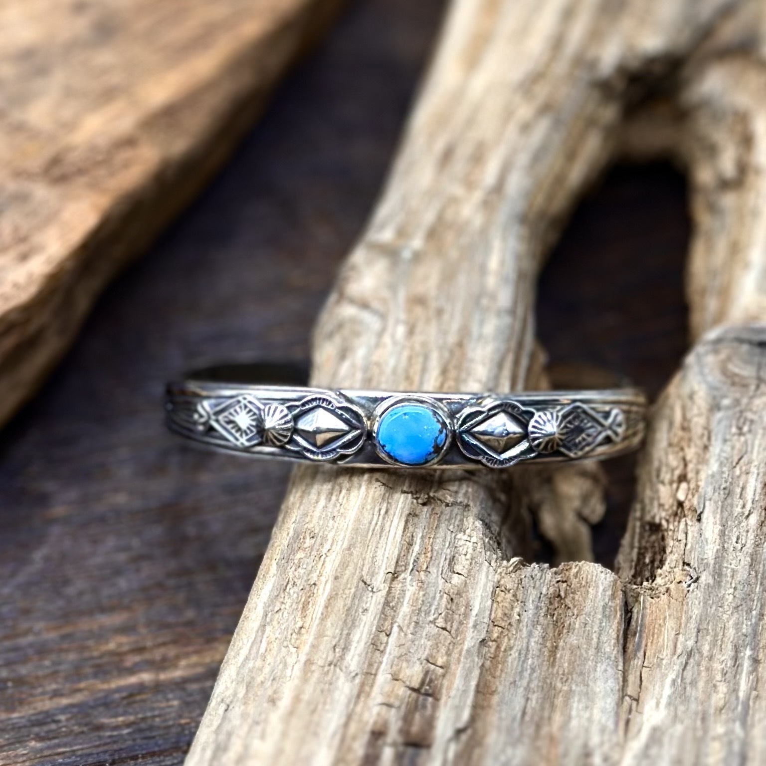 G_Smith-敲印手環鑲Golden Hill松石