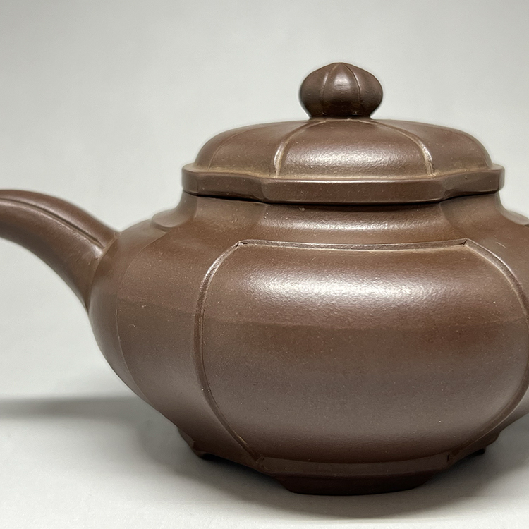 茶香自在】一九八零年代宜興一廠紫砂壺江敏製陶八卦紫砂壺200 C.C.
