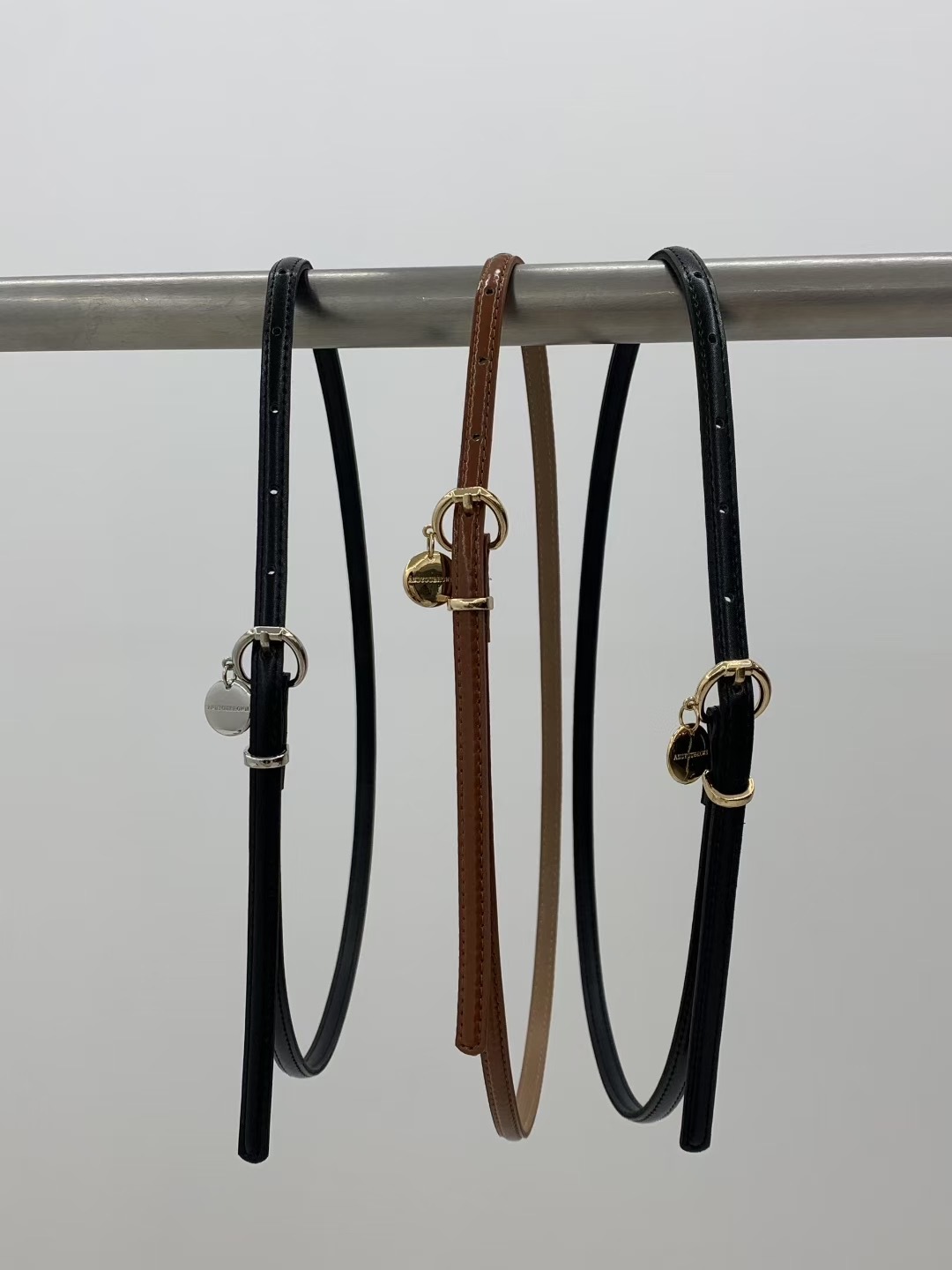 AB2564 Circle tag belt