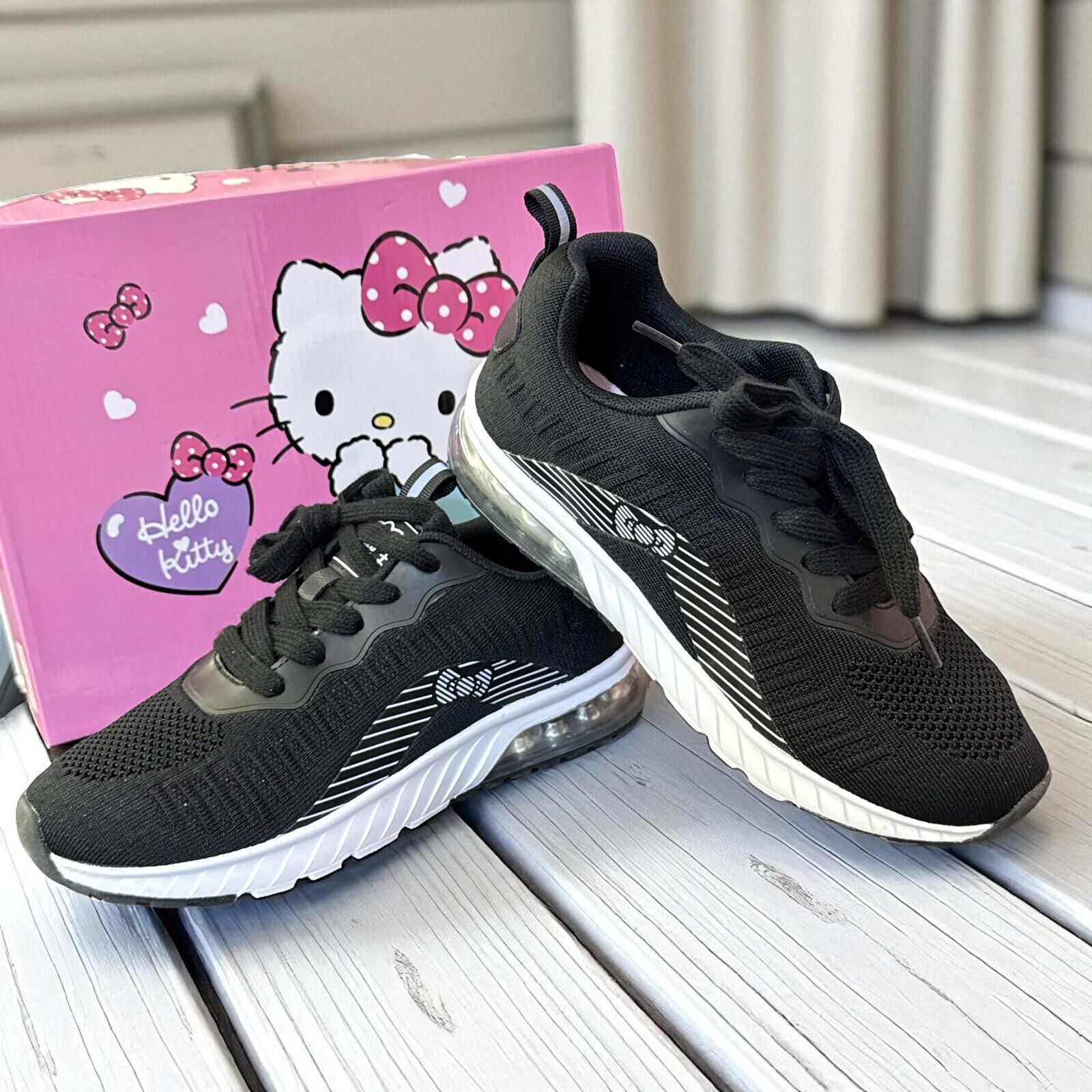 [現貨] 23190-KT Sanrio Hello Kitty 小蝴蝶結氣墊休閒鞋 #TW-SC23-723218 黑色