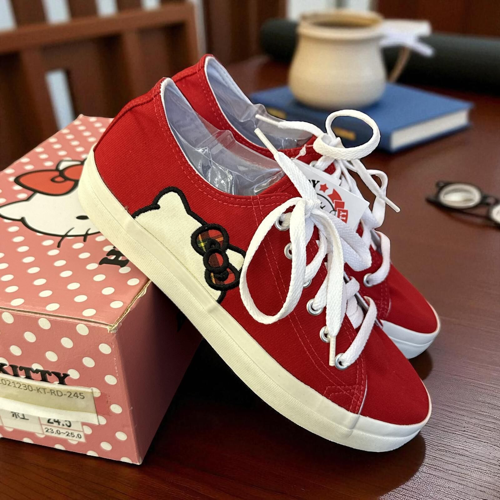 [現貨] 21230-KT Sanrio Hello Kitty 休閒鞋 大面 #TW-AS21-920123 紅色
