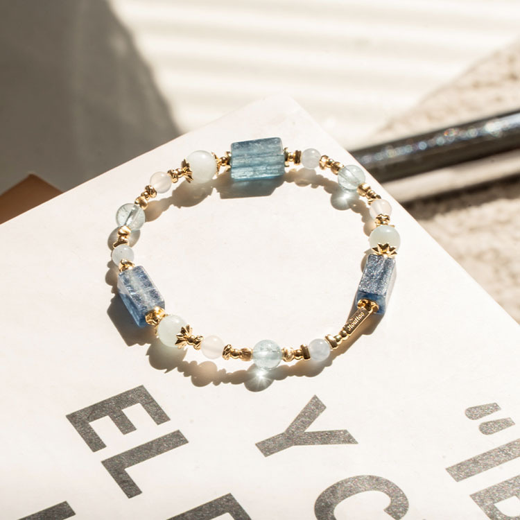 心中的浮木：藍晶石｜藍托帕石｜藍兔毛｜白玉髓｜海紋石