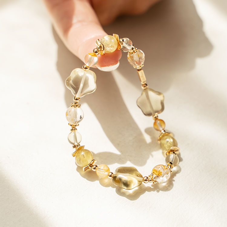 不侷限色彩：黃水晶｜黃銅礦膠花｜黃金雲母｜黃膠花｜檸檬晶