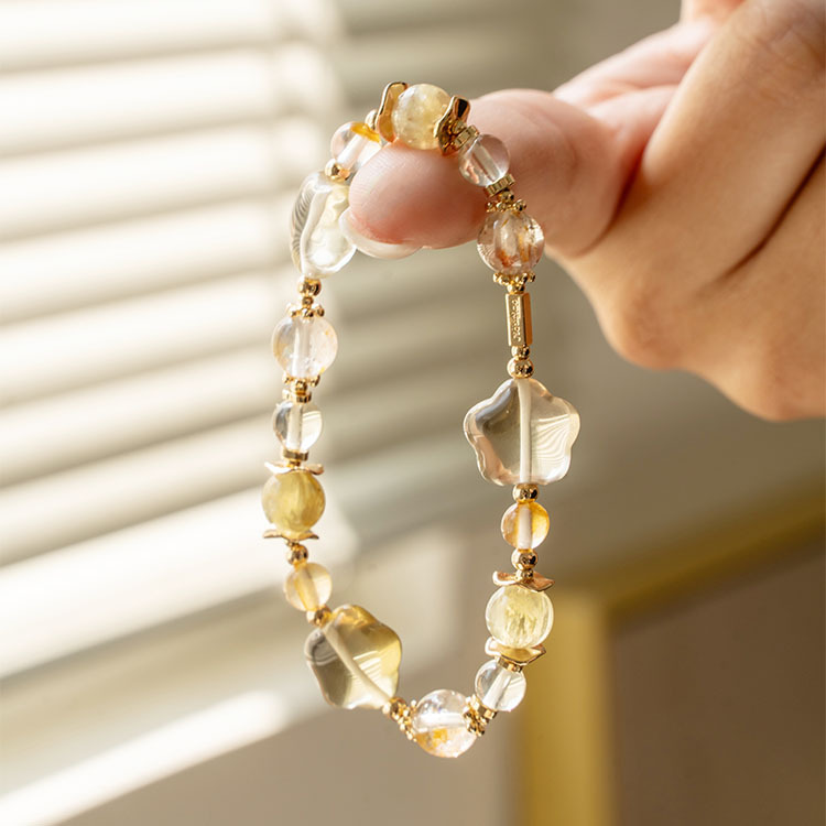 不侷限色彩：黃水晶｜黃銅礦膠花｜黃金雲母｜黃膠花｜檸檬晶