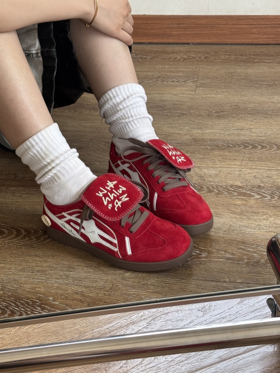 KILLWINNER 紅絲絨 復古紅 翻蓋鞋舌 絨面 仿皮革 IVE 張員瑛同款 女鞋 / 預購