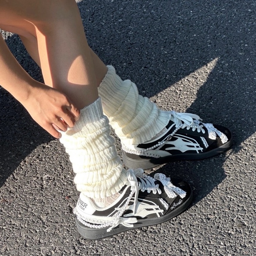 KILLWINNER 黑珍珠 黑白 蕾絲 蝴蝶結 絨面皮革 IVE 張員瑛同款 女鞋 / 預購