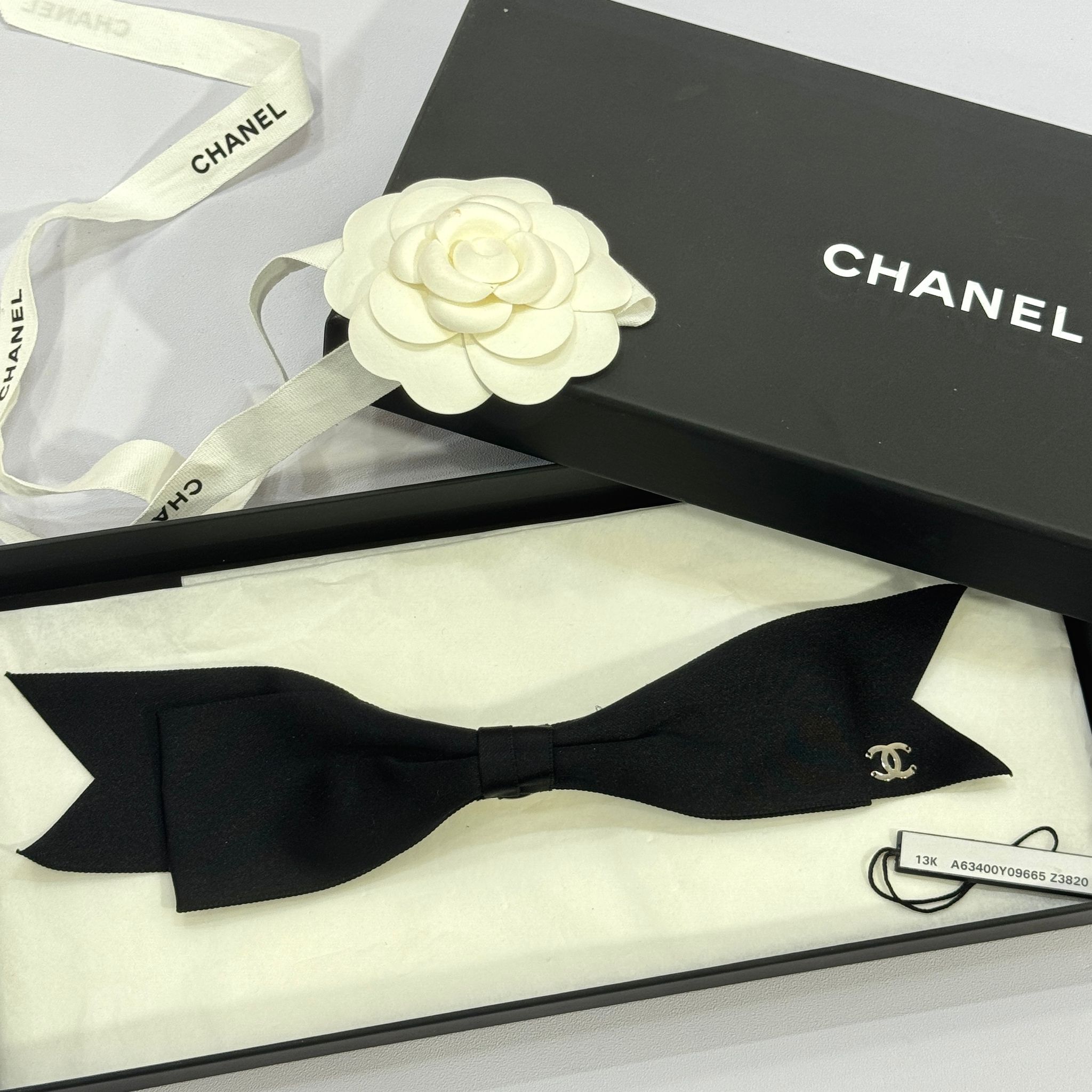 全新CHANEL髮夾 黑色蝴蝶結 銀色CC LOGO #BRAND NEW #香榭站正品