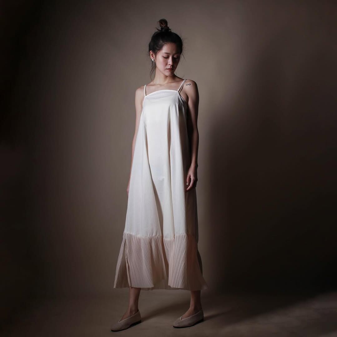 川衣 WEAR BEING｜細肩帶襯裙洋裝