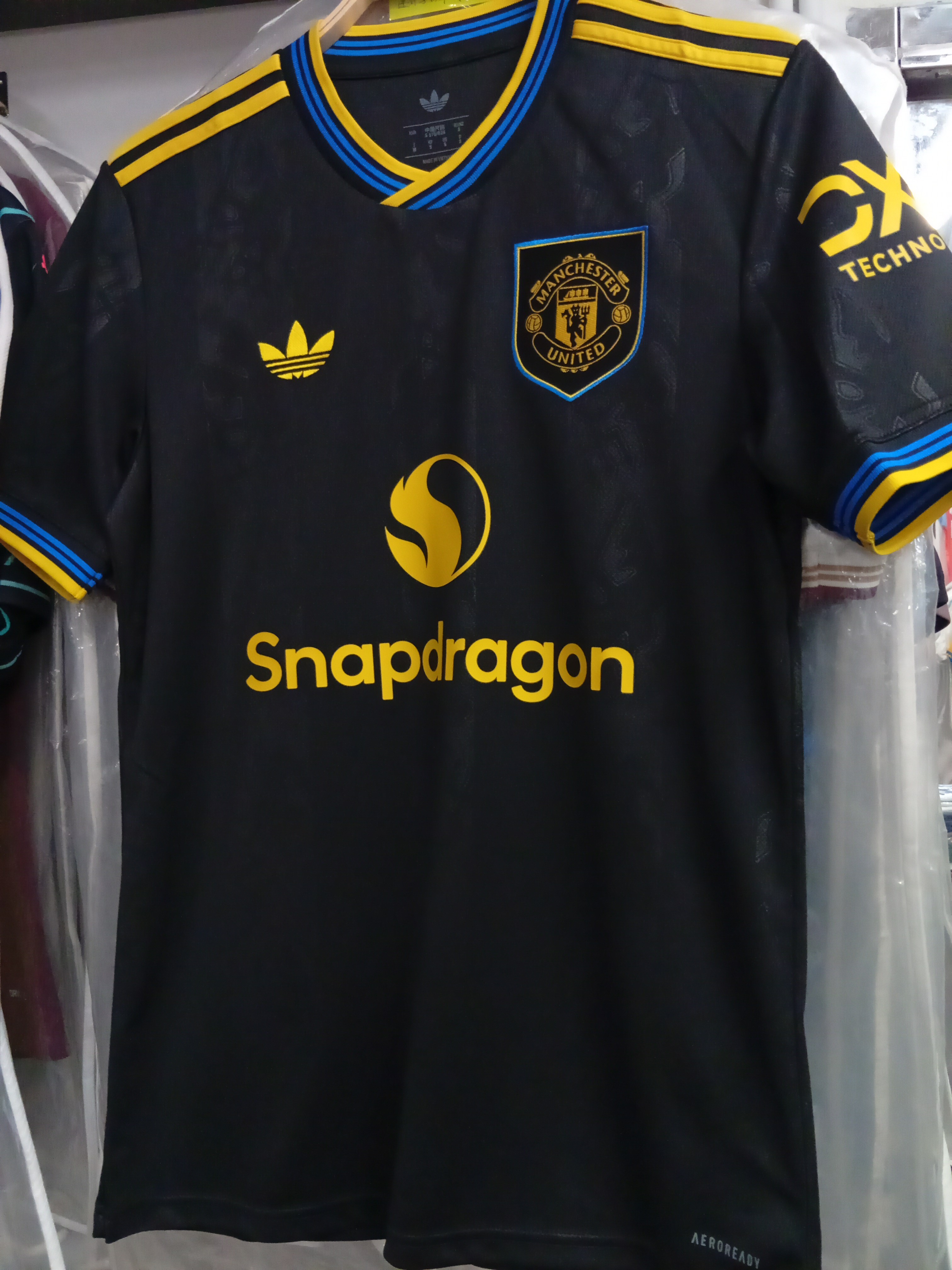 25-26曼聯二客球迷版球衣