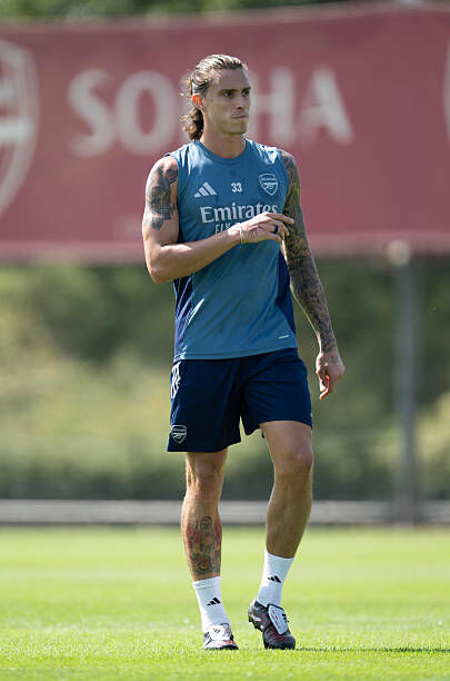 2025 Arsenal Sleeveless Training Jersey