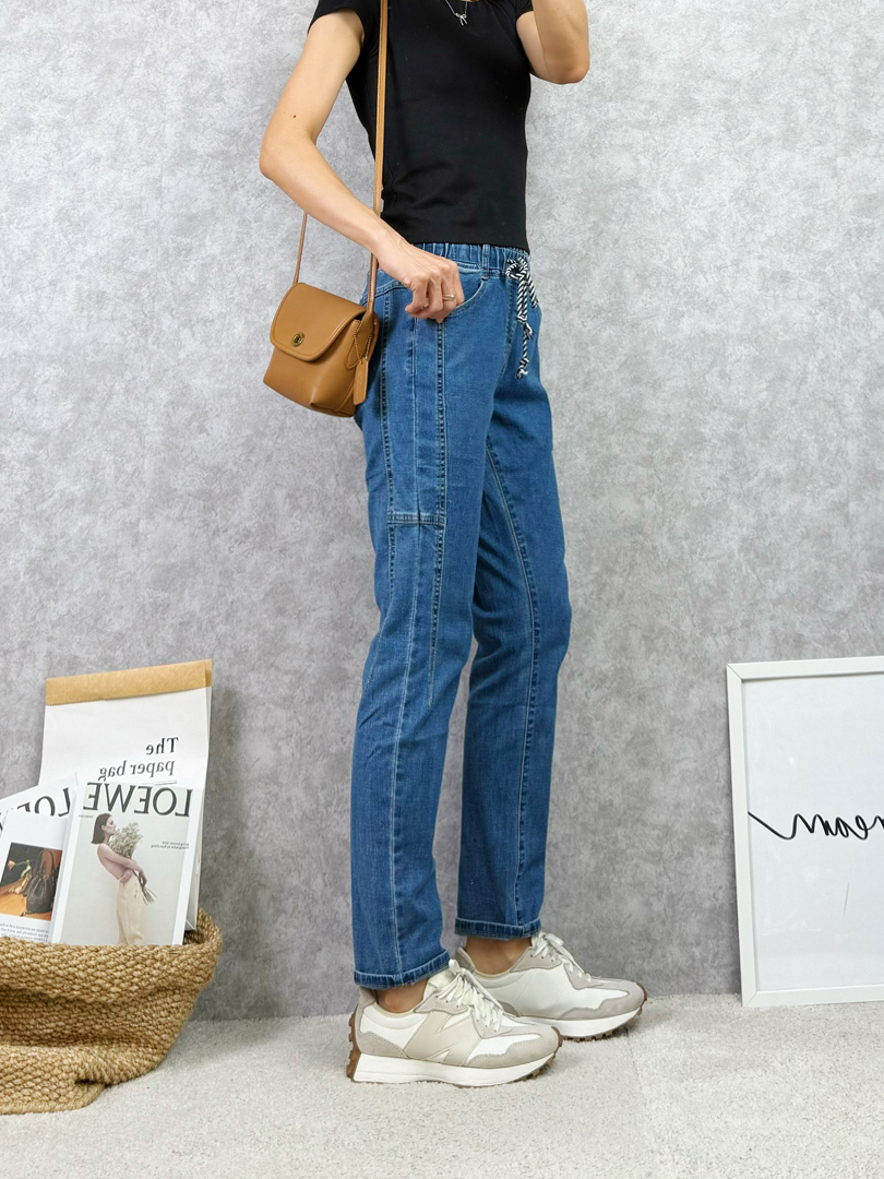 走路都輕盈♡抽繩牛仔褲的自在日常感