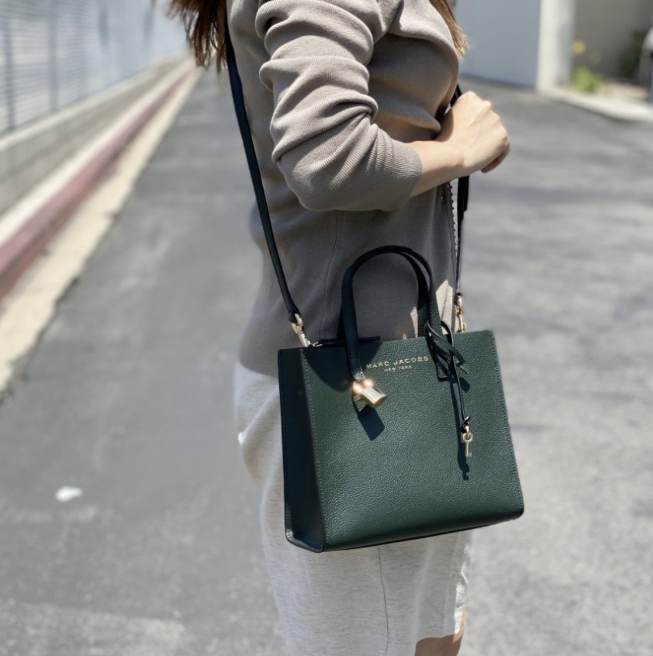 [5/6 截] Marc Jacobs Grind Tote（此為預訂商品，如同一訂單中有其他現貨商品，現貨商品會安排先行寄出。）