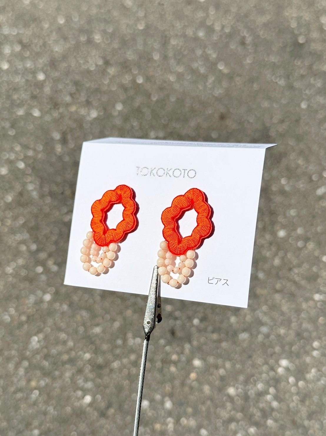 [TOKOKOTO] 刺繡荷葉花朵珠珠耳環 | 赤色 | 耳針 | NO.143