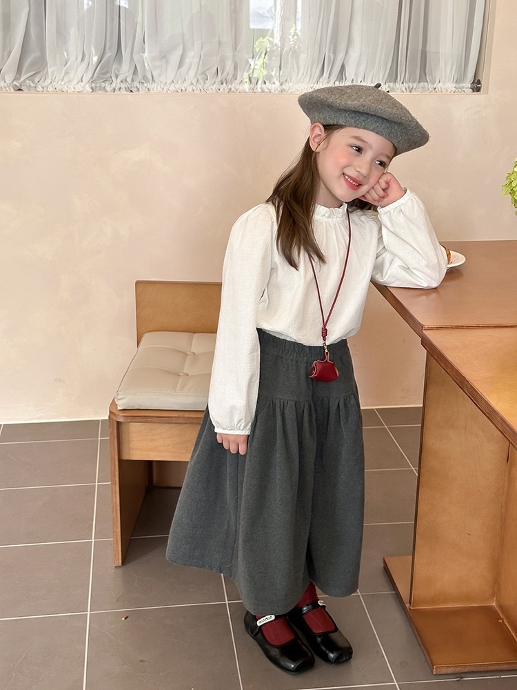 一把青米白復古上衣/灰色俐落寬褲