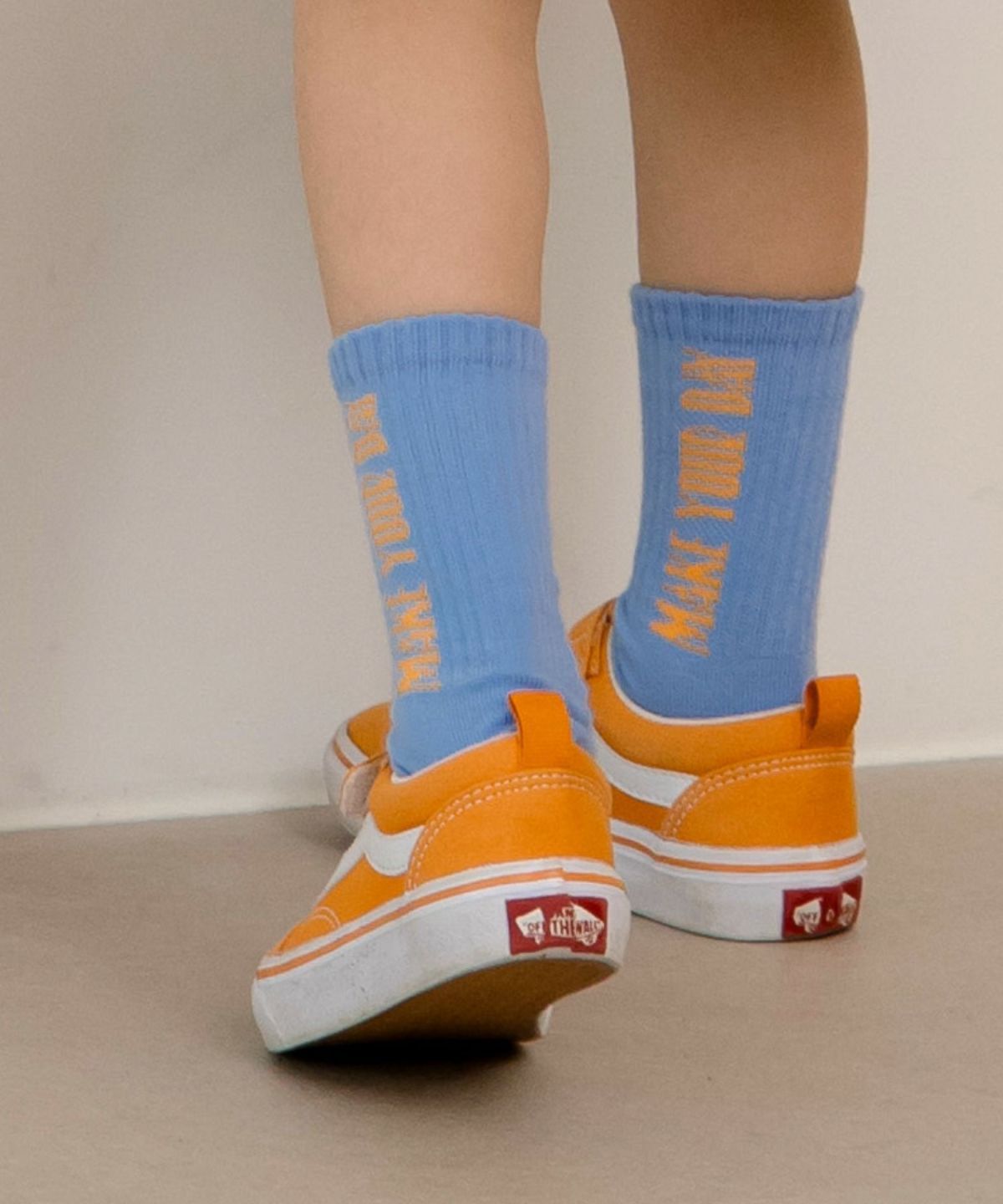 日本 MYD 品牌logo 絕美撞色 中筒襪 (3雙1組，16-24) Y590501