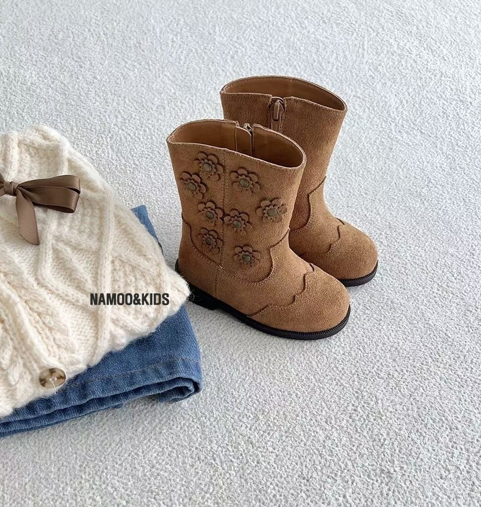 Namoo Naru Flower Suede Boots