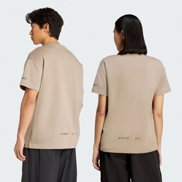 Adidas Ng U Ar F Gfx T KC2350 男女 T恤 運動上衣 休閒短袖 卡其 亞版